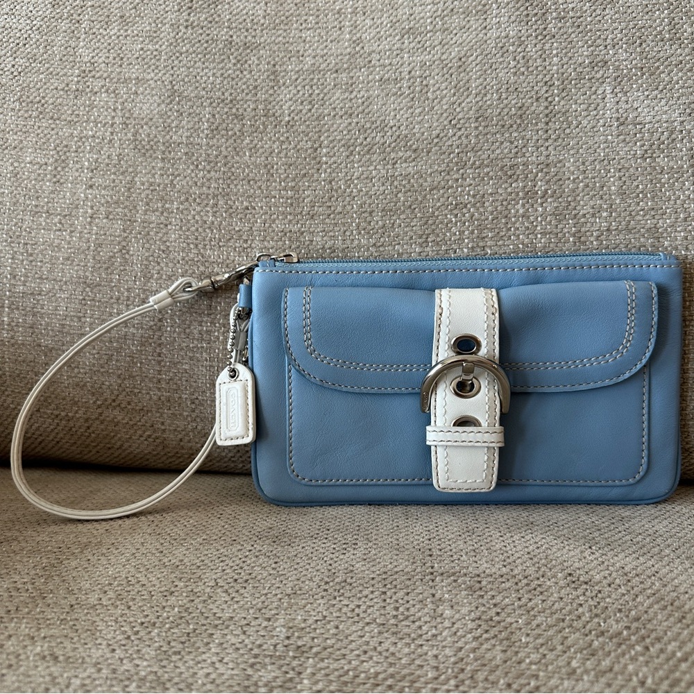 Coach Blue and White Large Wristlet with Buckle Detail Vintage Authentic Coach